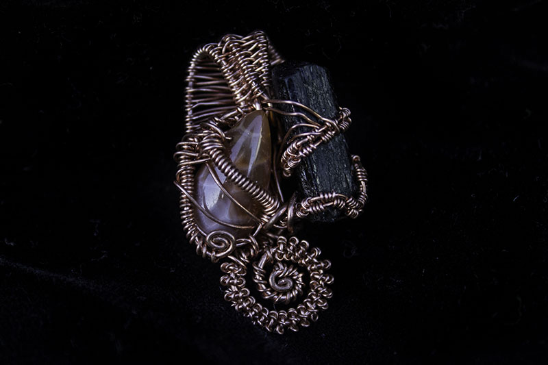 picture of wire wrapped pendant